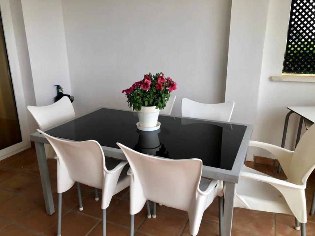 Villa Life . Precioso Bajo Frente Piscina Sucina Bagian luar foto