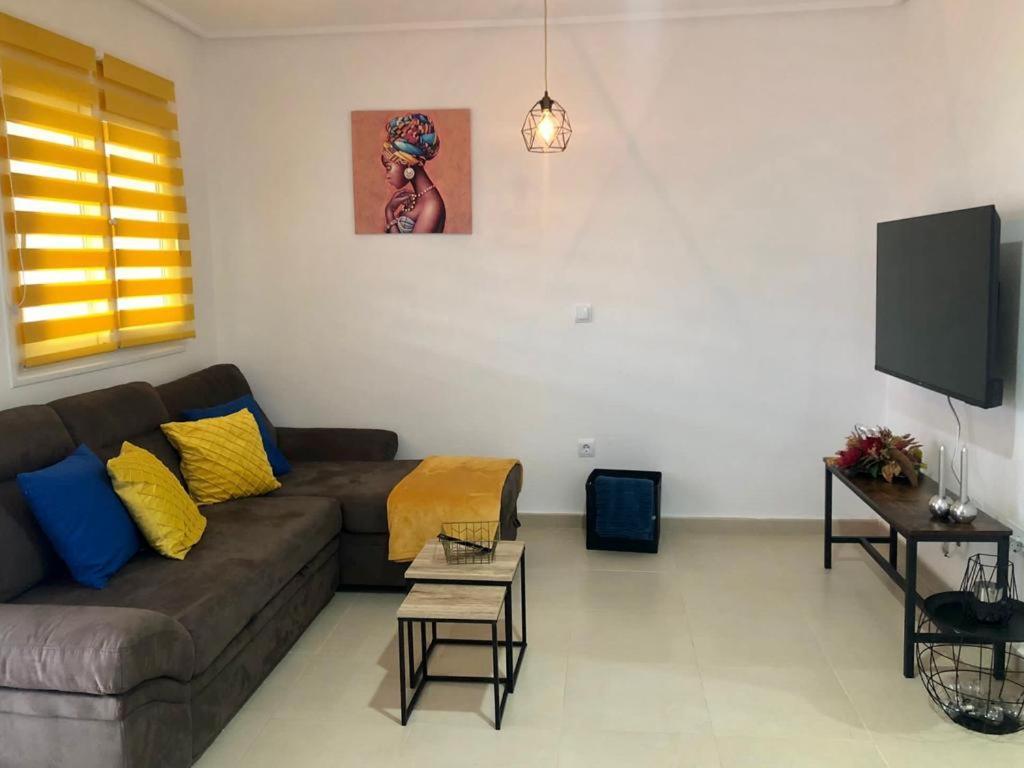 Villa Life . Precioso Bajo Frente Piscina Sucina Bagian luar foto